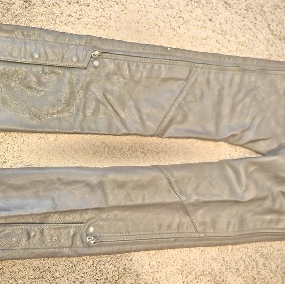 Ladies Harley Davidson studded chaps - Picture 5 of 10